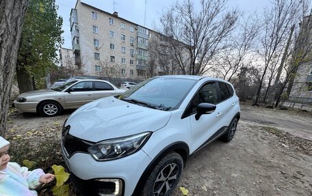 Renault Kaptur I рестайлинг, 2019 год, 1 290 000 рублей, 2 фотография