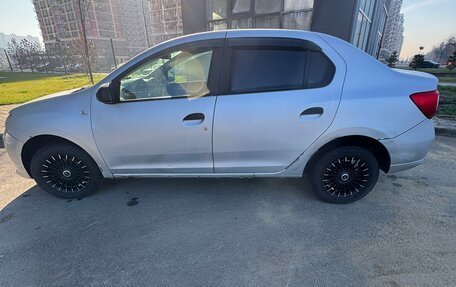 Renault Logan II, 2015 год, 230 000 рублей, 1 фотография