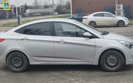 Hyundai Solaris II рестайлинг, 2014 год, 460 000 рублей, 3 фотография