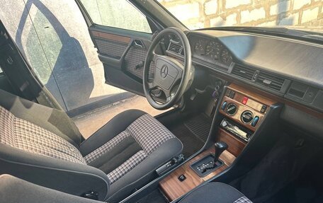 Mercedes-Benz W124, 1987 год, 480 000 рублей, 6 фотография