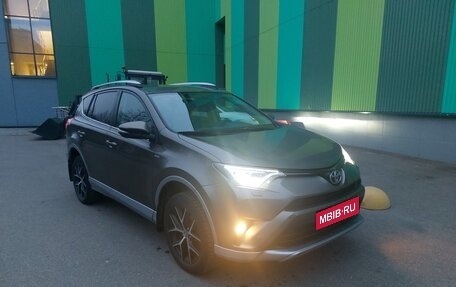 Toyota RAV4, 2016 год, 2 750 000 рублей, 2 фотография