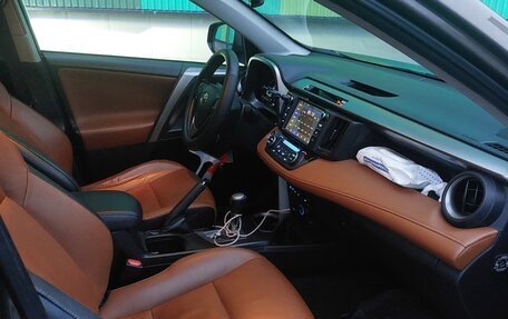 Toyota RAV4, 2016 год, 2 750 000 рублей, 11 фотография