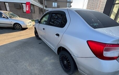 Renault Logan II, 2015 год, 230 000 рублей, 2 фотография