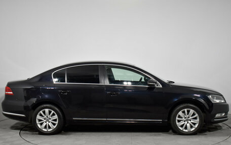 Volkswagen Passat B7, 2011 год, 790 000 рублей, 4 фотография