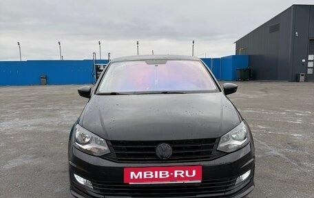 Volkswagen Polo VI (EU Market), 2018 год, 1 380 000 рублей, 2 фотография