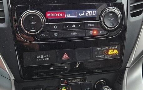 Mitsubishi Pajero Sport III рестайлинг, 2018 год, 2 650 000 рублей, 9 фотография