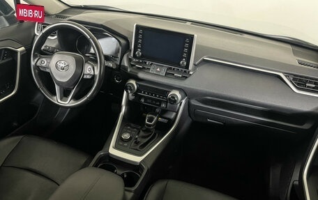 Toyota RAV4, 2022 год, 3 797 000 рублей, 9 фотография