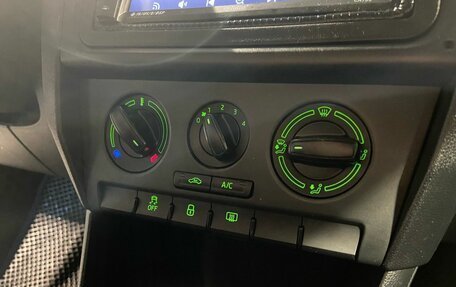 Skoda Rapid I, 2015 год, 950 000 рублей, 21 фотография