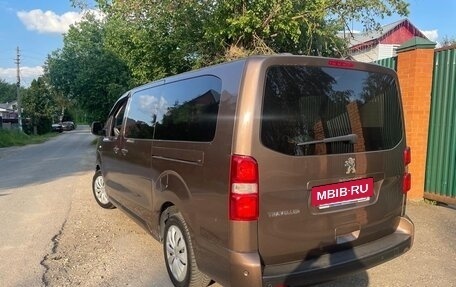 Peugeot Traveller I, 2018 год, 3 000 000 рублей, 7 фотография