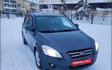 KIA cee'd I рестайлинг, 2009 год, 250 000 рублей, 18 фотография