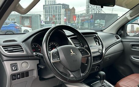 Mitsubishi L200 IV рестайлинг, 2015 год, 2 149 000 рублей, 9 фотография