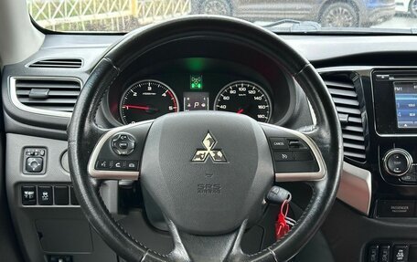 Mitsubishi L200 IV рестайлинг, 2015 год, 2 149 000 рублей, 14 фотография