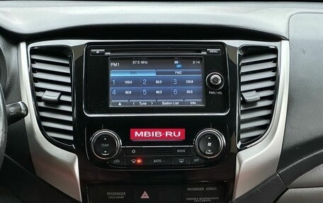 Mitsubishi L200 IV рестайлинг, 2015 год, 2 149 000 рублей, 18 фотография