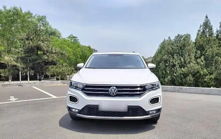 Volkswagen T-Roc I, 2022 год, 1 466 000 рублей, 2 фотография