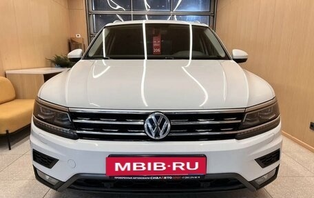 Volkswagen Tiguan II, 2017 год, 2 599 000 рублей, 3 фотография