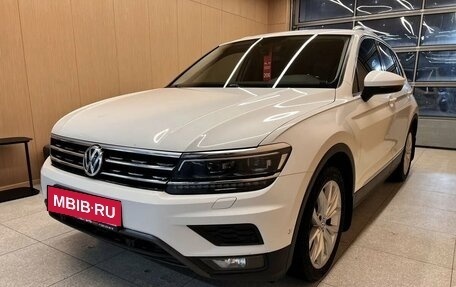Volkswagen Tiguan II, 2017 год, 2 599 000 рублей, 4 фотография