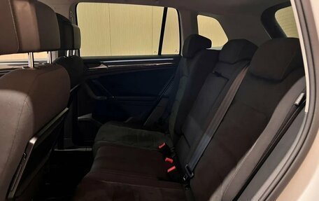 Volkswagen Tiguan II, 2017 год, 2 599 000 рублей, 26 фотография