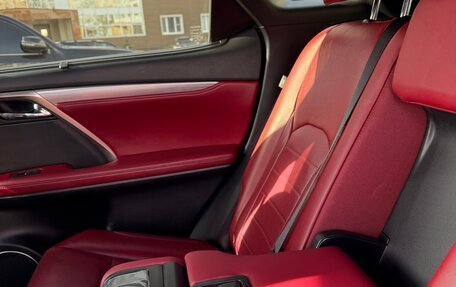 Lexus RX IV рестайлинг, 2019 год, 6 300 000 рублей, 4 фотография