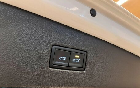 Volkswagen Tiguan II, 2017 год, 2 599 000 рублей, 27 фотография