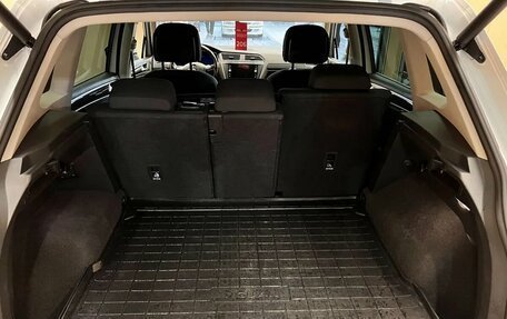 Volkswagen Tiguan II, 2017 год, 2 599 000 рублей, 28 фотография