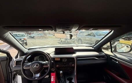 Lexus RX IV рестайлинг, 2019 год, 6 300 000 рублей, 3 фотография