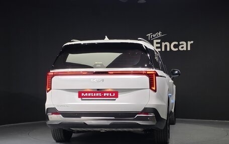 KIA Carnival, 2024 год, 5 500 000 рублей, 3 фотография