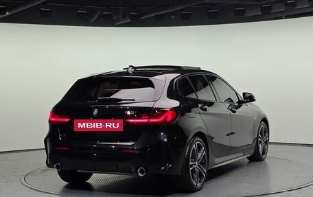 BMW 1 серия, 2024 год, 3 790 000 рублей, 2 фотография