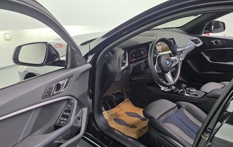 BMW 1 серия, 2024 год, 3 790 000 рублей, 12 фотография