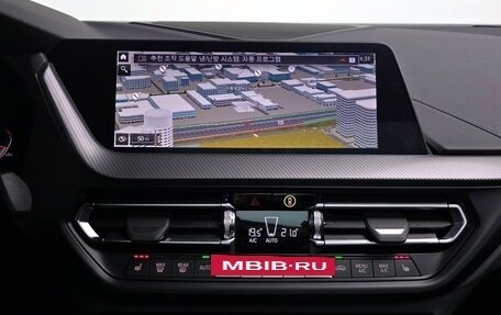 BMW 1 серия, 2024 год, 3 790 000 рублей, 15 фотография