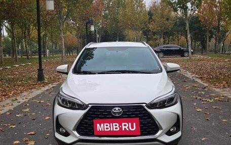 Toyota Yaris XP150 рестайлинг, 2022 год, 1 300 000 рублей, 2 фотография
