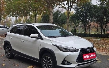 Toyota Yaris XP150 рестайлинг, 2022 год, 1 300 000 рублей, 8 фотография