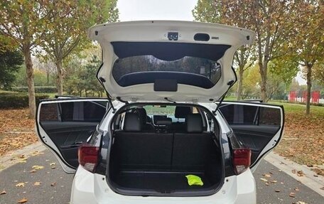 Toyota Yaris XP150 рестайлинг, 2022 год, 1 300 000 рублей, 14 фотография