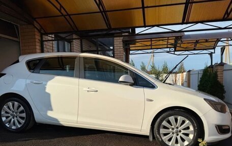 Opel Astra J, 2014 год, 980 000 рублей, 6 фотография