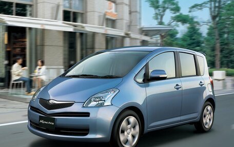 Toyota Ractis I, 2009 год, 585 000 рублей, 1 фотография