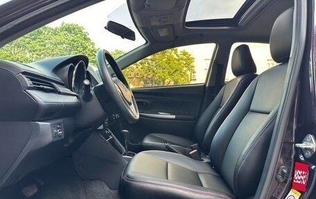 Toyota Vitz, 2020 год, 1 050 000 рублей, 3 фотография