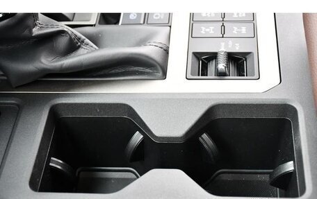 Toyota Land Cruiser Prado, 2024 год, 7 500 000 рублей, 29 фотография