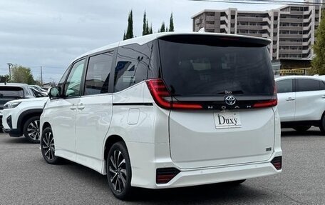 Toyota Noah, 2025 год, 4 000 000 рублей, 7 фотография