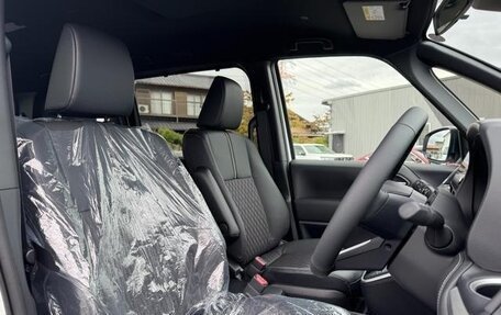 Toyota Noah, 2025 год, 4 000 000 рублей, 32 фотография