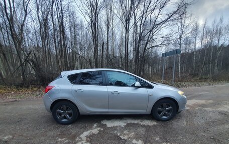 Opel Astra J, 2011 год, 599 000 рублей, 6 фотография