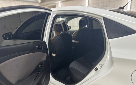 Hyundai Solaris II рестайлинг, 2012 год, 950 000 рублей, 18 фотография