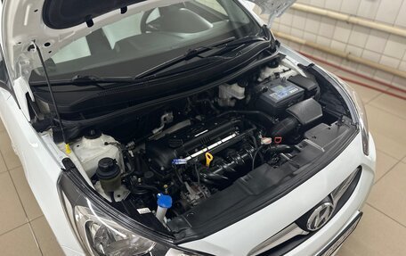 Hyundai Solaris II рестайлинг, 2012 год, 950 000 рублей, 20 фотография