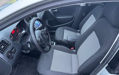 Volkswagen Polo VI (EU Market), 2012 год, 825 000 рублей, 11 фотография