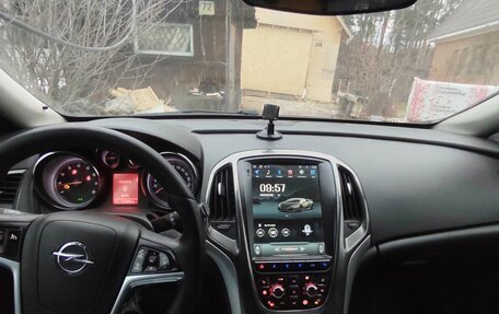 Opel Astra J, 2011 год, 650 000 рублей, 1 фотография