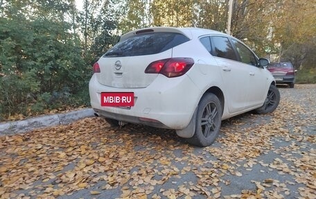 Opel Astra J, 2011 год, 650 000 рублей, 5 фотография