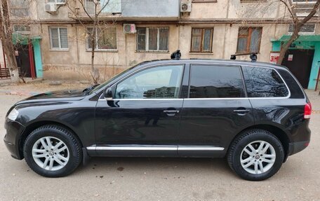 Volkswagen Touareg III, 2005 год, 795 000 рублей, 2 фотография