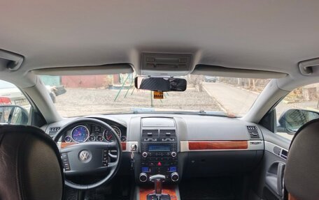 Volkswagen Touareg III, 2005 год, 795 000 рублей, 10 фотография