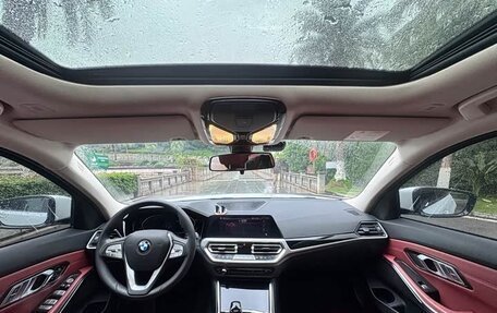 BMW 3 серия, 2022 год, 2 650 000 рублей, 10 фотография