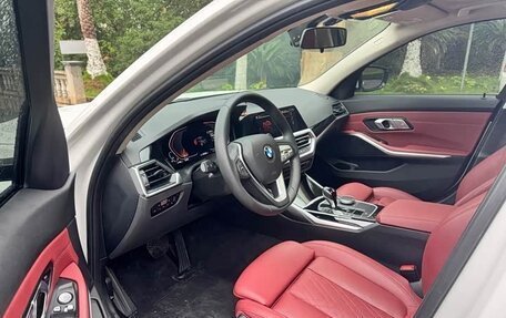 BMW 3 серия, 2022 год, 2 650 000 рублей, 9 фотография