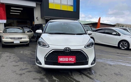 Toyota Sienta II, 2022 год, 1 095 000 рублей, 2 фотография