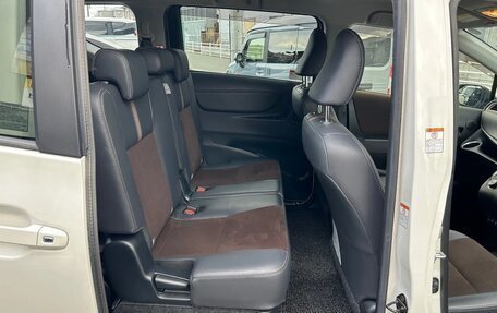 Toyota Sienta II, 2022 год, 1 095 000 рублей, 15 фотография